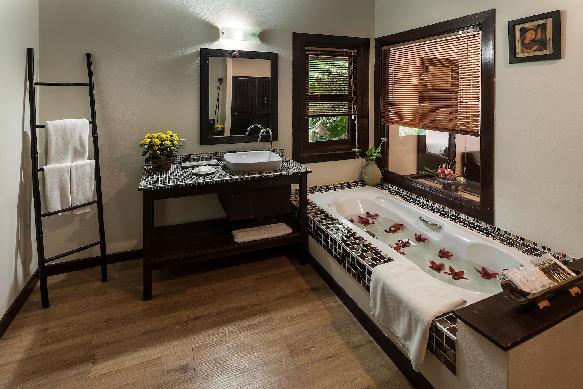 Lanna Dusita Riverside Boutique Курортный комплекс 4*